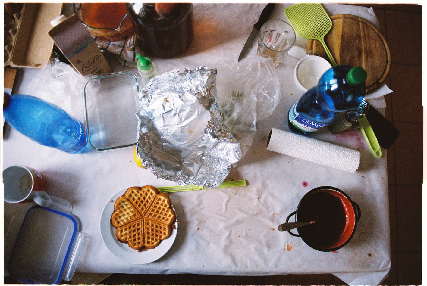barbara-gocnikova-there-is-no-place-at-the-dining-table-5